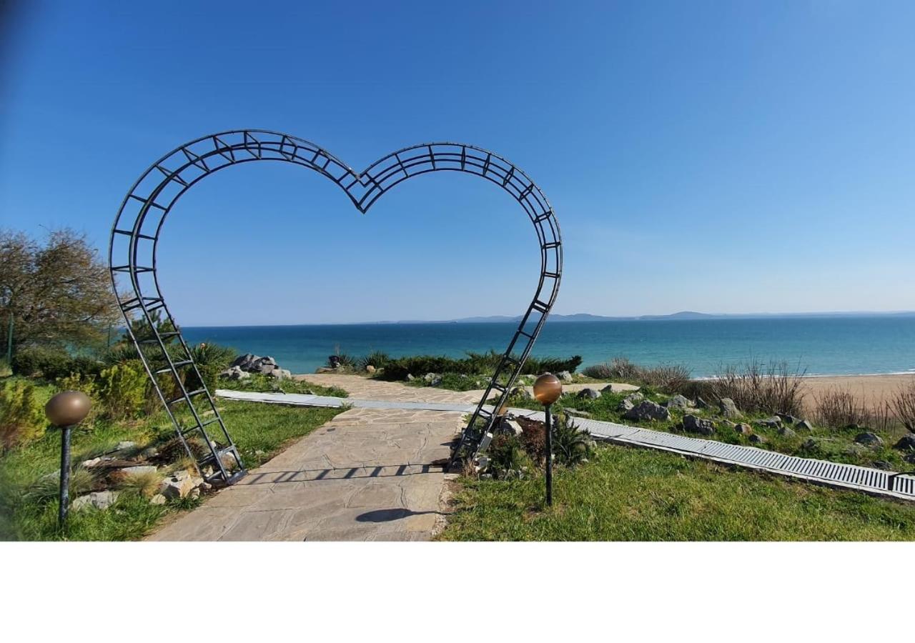 K&K Beach Luxury Бургас Экстерьер фото