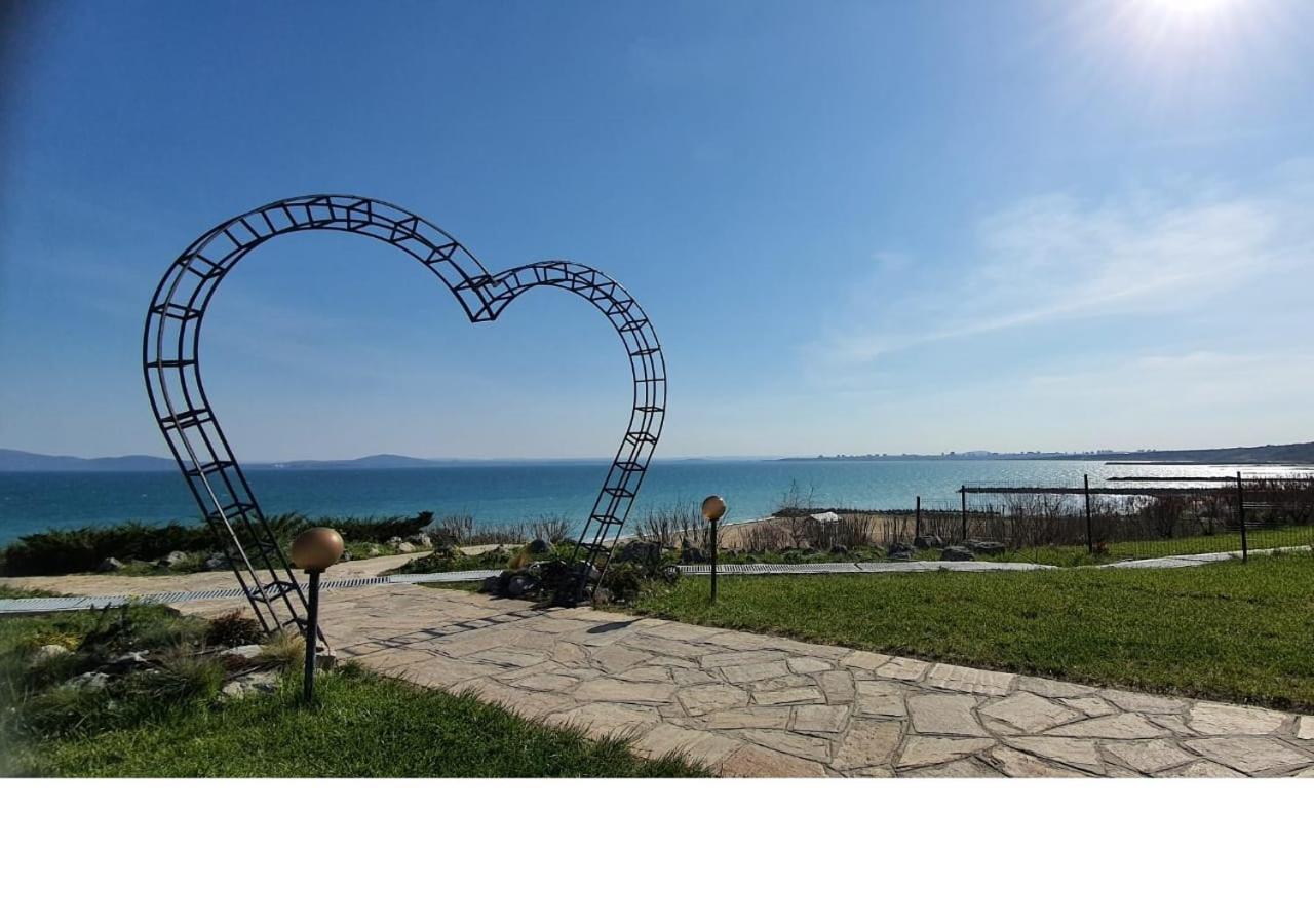 K&K Beach Luxury Бургас Экстерьер фото